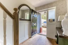 St. Martins Avenue, Epsom, KT18 photo 22