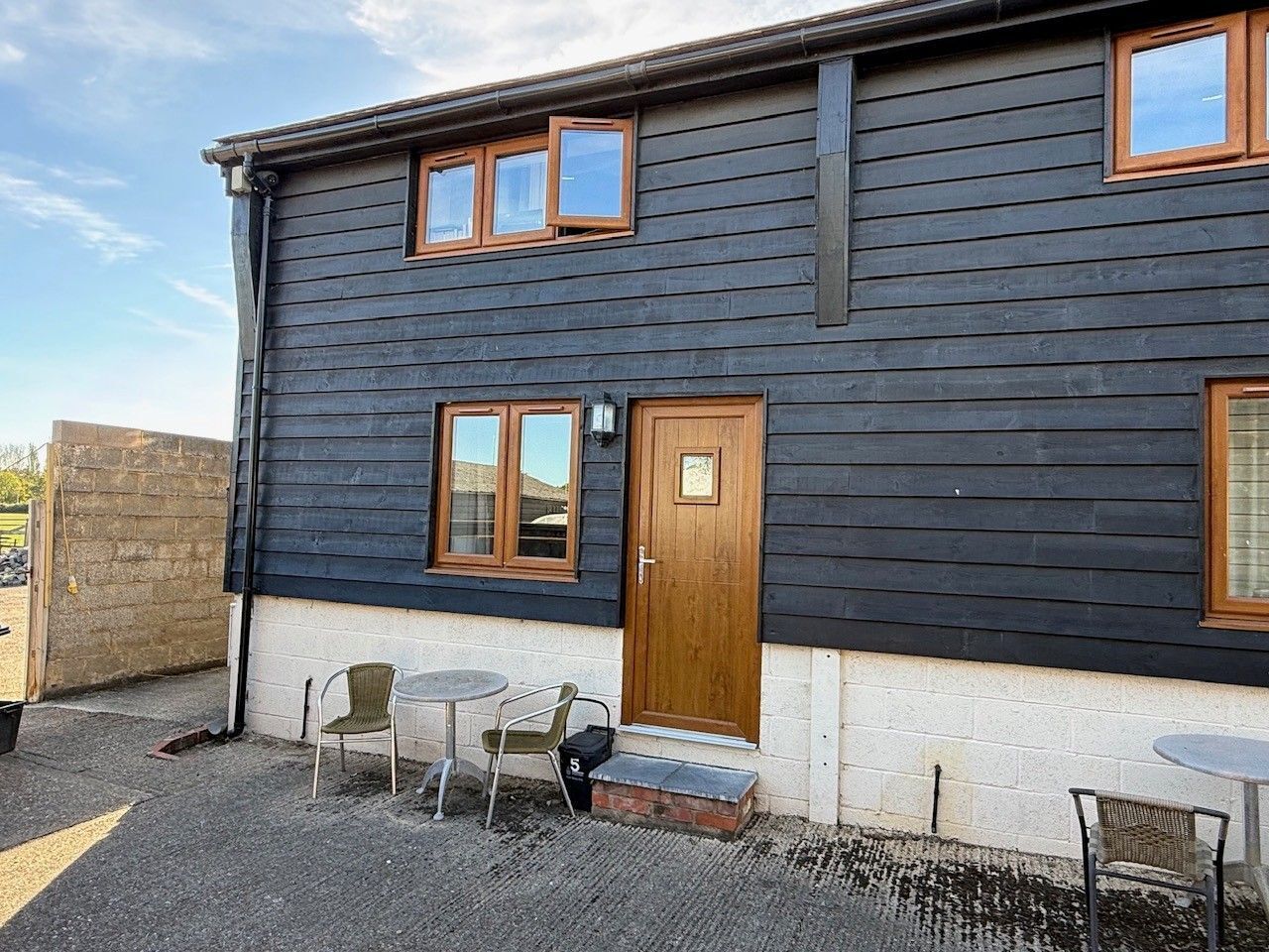 The Barn, Forest Road, Wokingham, RG40 Image 1