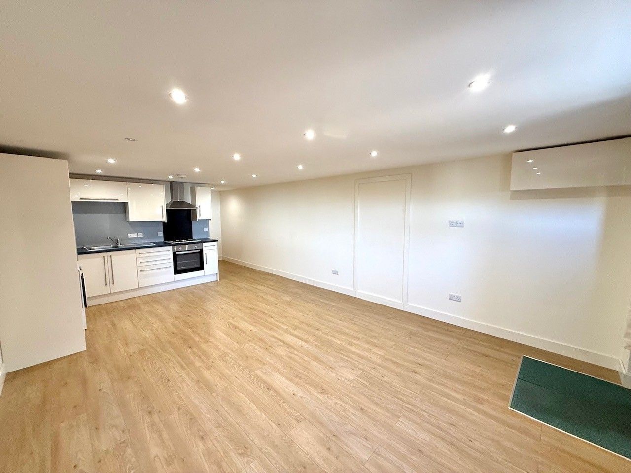 The Barn, Forest Road, Wokingham, RG40 Image 6