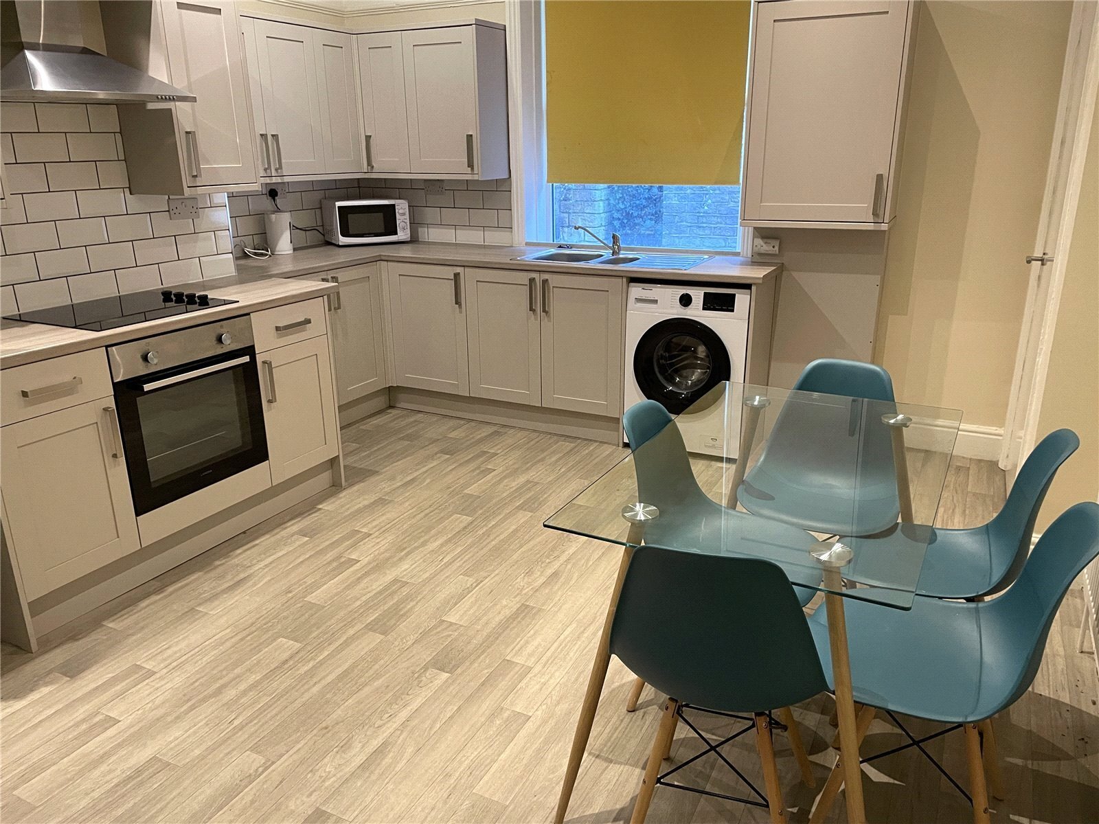 3 Woodthorpe Terrace, Huddersfield, HD1 Image 8