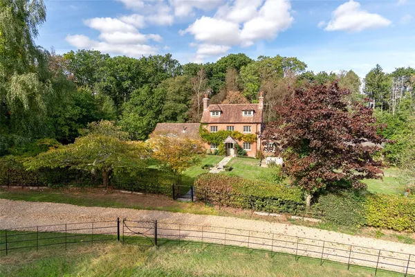 Brickyard Lane, Corfe Mullen, BH21 photo 41