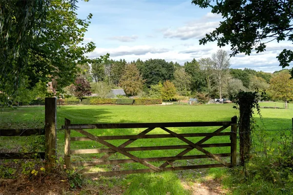 Brickyard Lane, Corfe Mullen, BH21 photo 45
