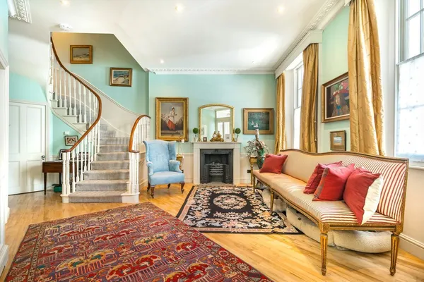 Denbigh Street, London, SW1V photo 1