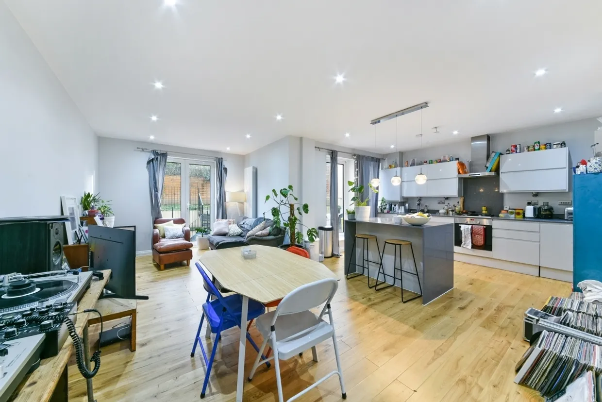 East Dulwich Grove London SE22 photo 1