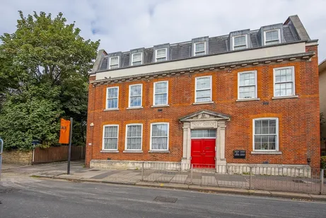 London Road, Isleworth, TW7