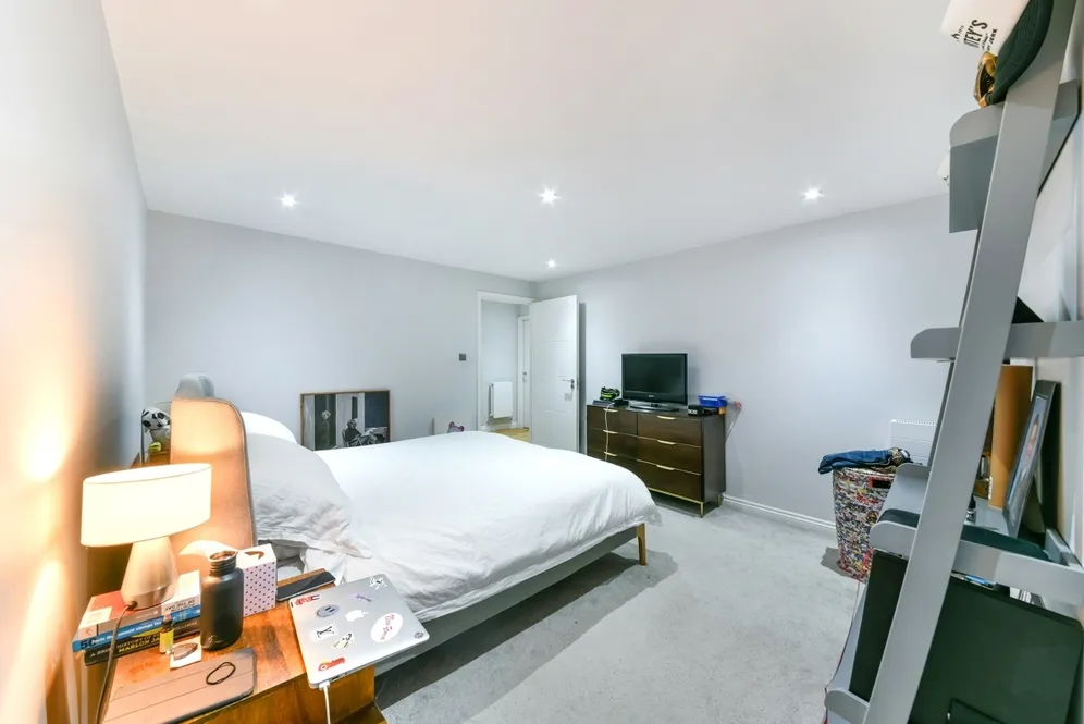 East Dulwich Grove London SE22 photo 6