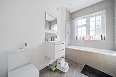 South Side London W6 photo 5
