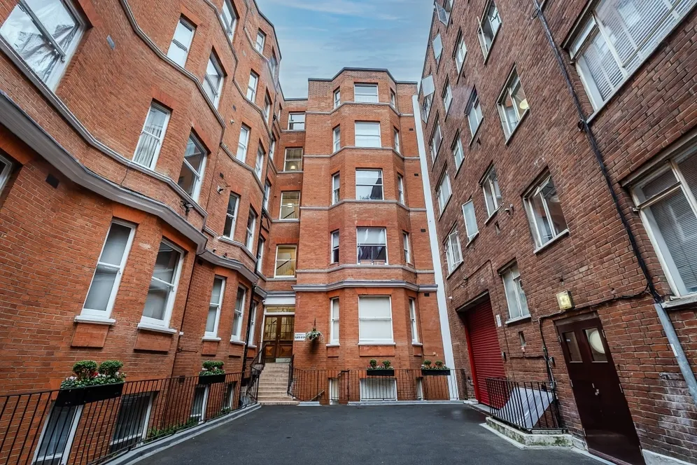 Buckingham Gate London SW1E photo 15