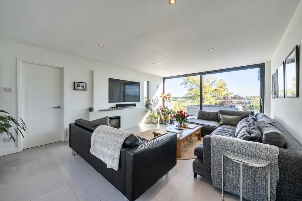 Longwood Road, Owslebury, SO21 photo 7
