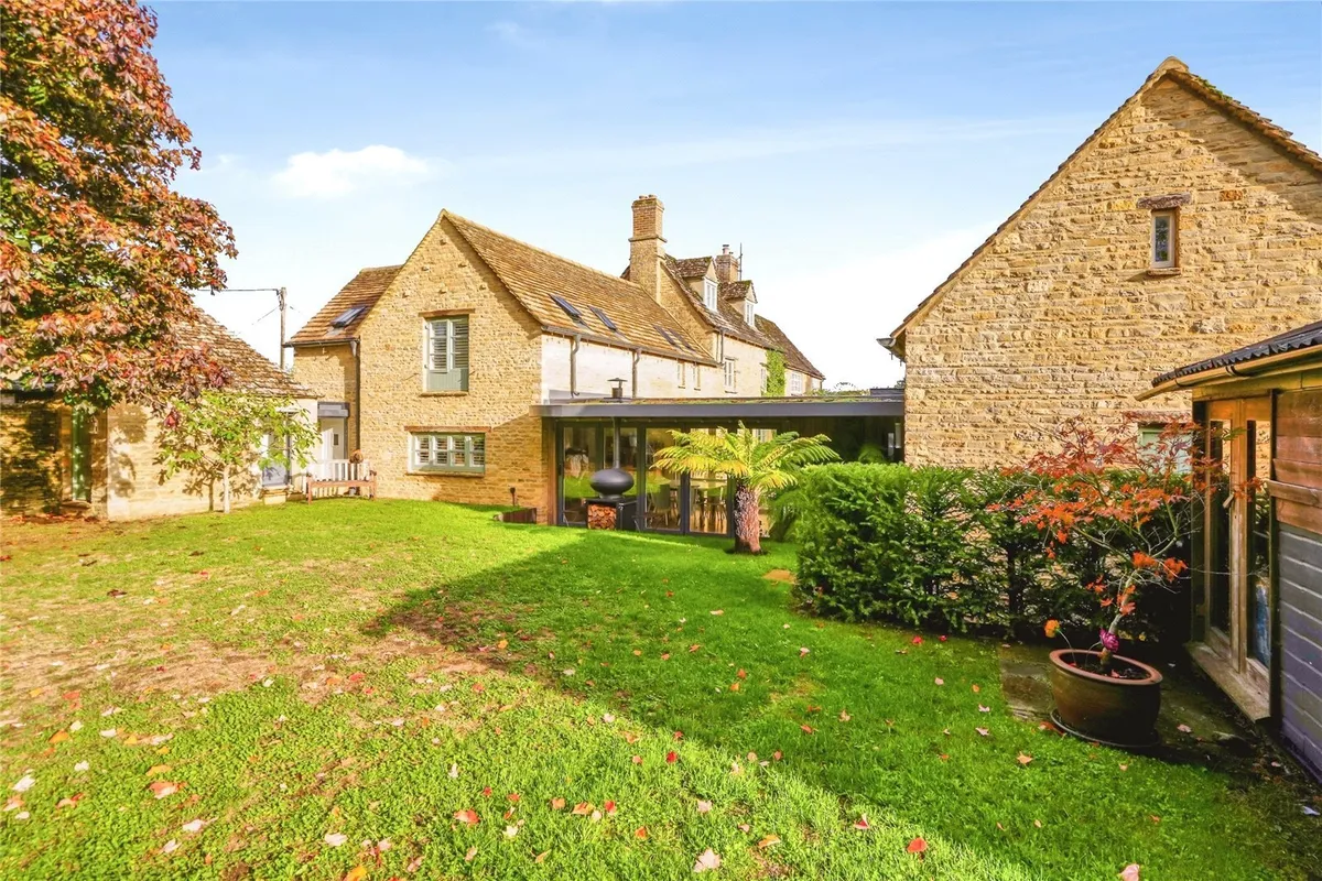 Filkins, Lechlade, Oxfordshire, GL7