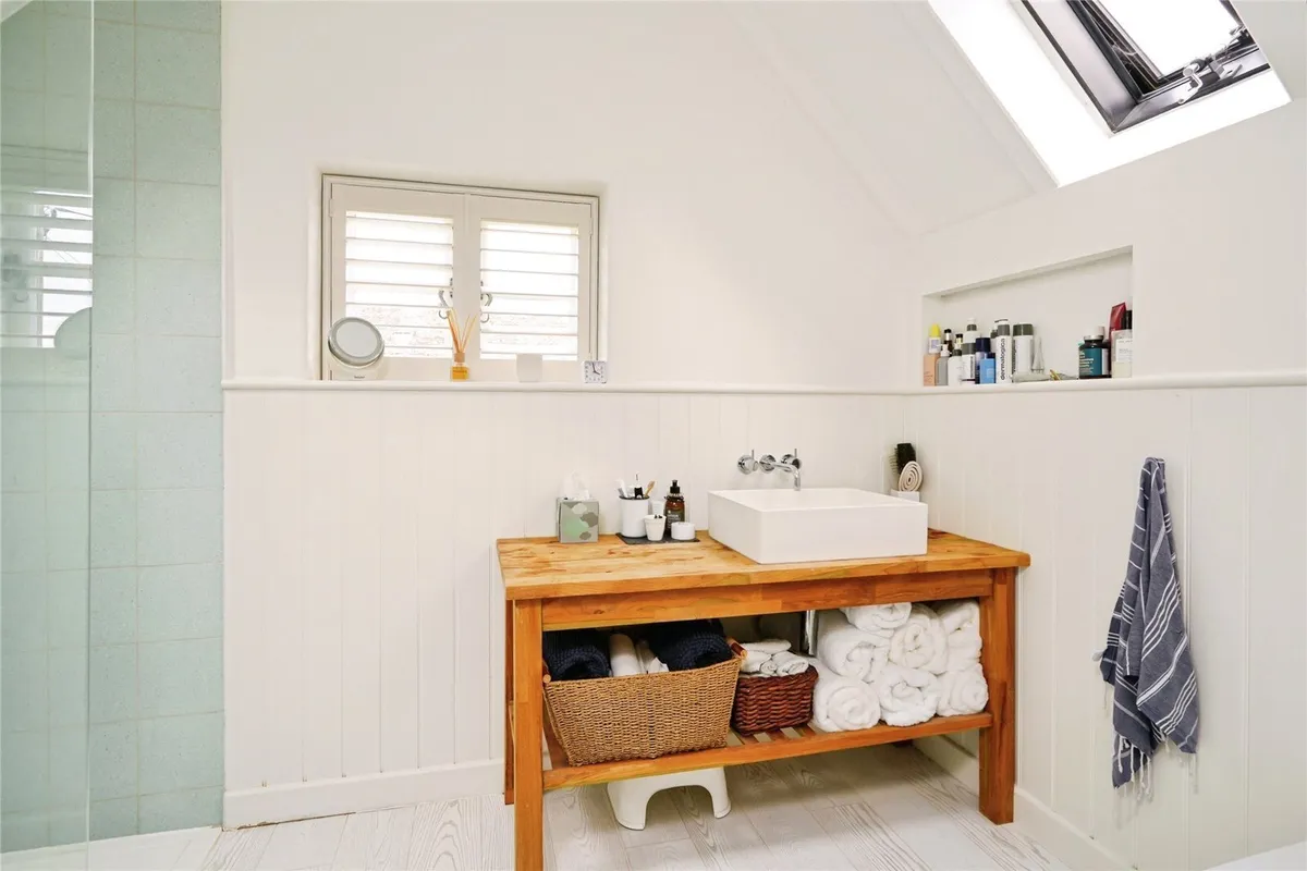 Filkins, Lechlade, Oxfordshire, GL7