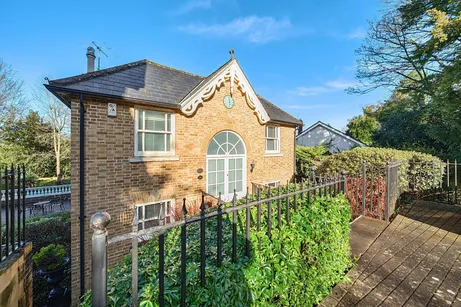 Mangrove Road, Hertford, SG13