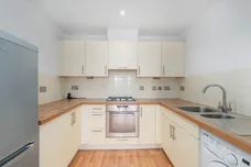 Newport Avenue, London, E14 photo 3