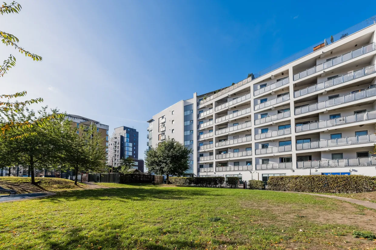 Newport Avenue, London, E14 photo 4