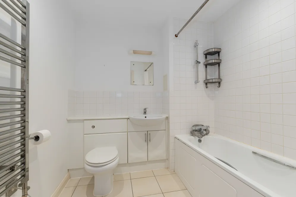 Newport Avenue, London, E14 photo 8