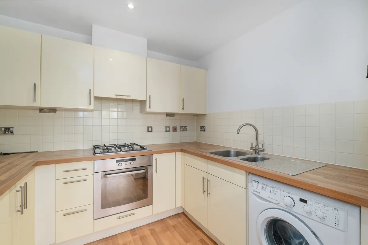 Newport Avenue, London, E14 photo 10