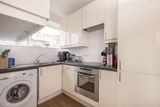 Twickenham Road, Teddington, TW11 photo 4