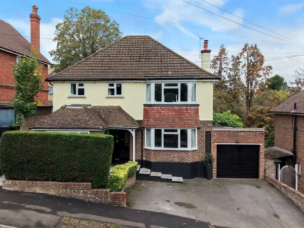 Park Rise, Leatherhead, Surrey, KT22