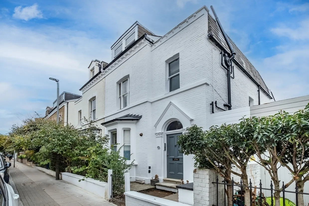 Disraeli Road London SW15 photo 1