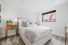 Medland Close Cranleigh GU6 photo 11