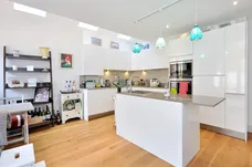 Honeybrook Road London SW12 photo 2