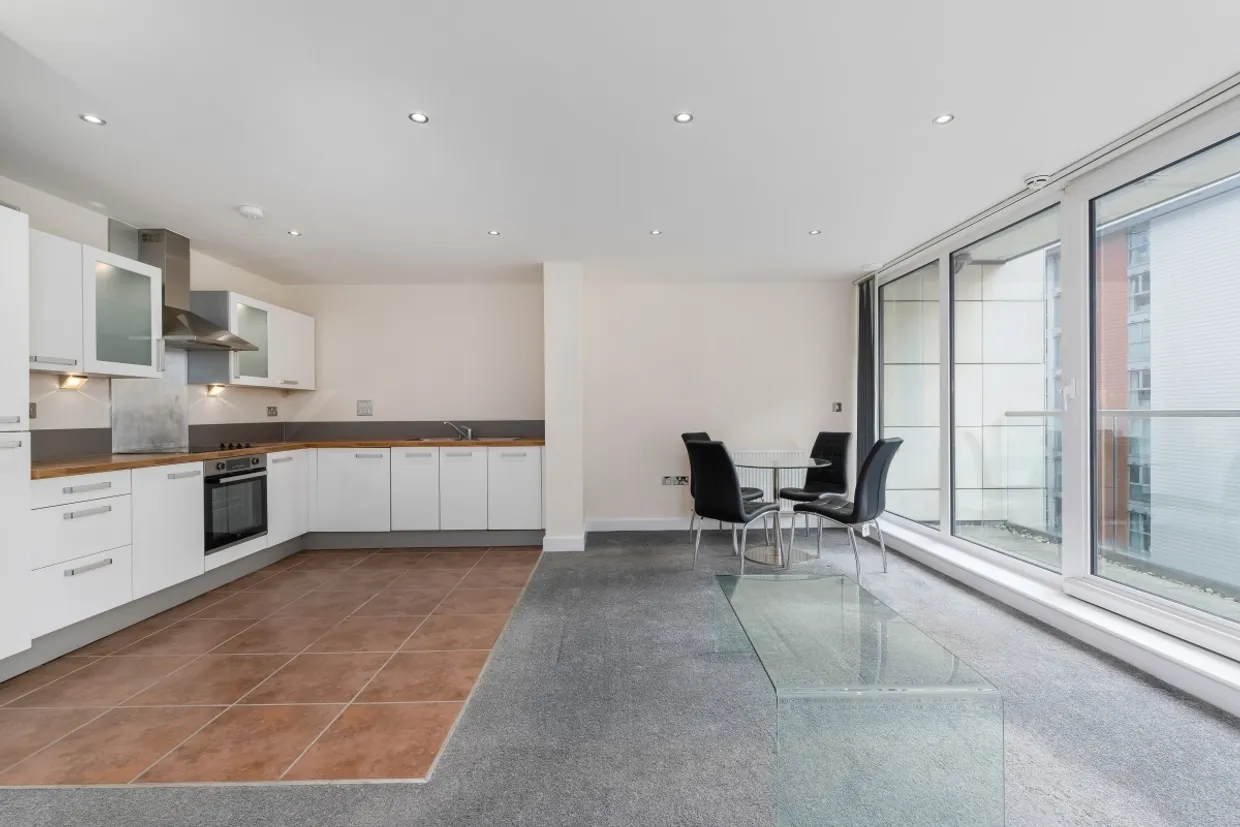 Seagull Lane London E16 photo 5