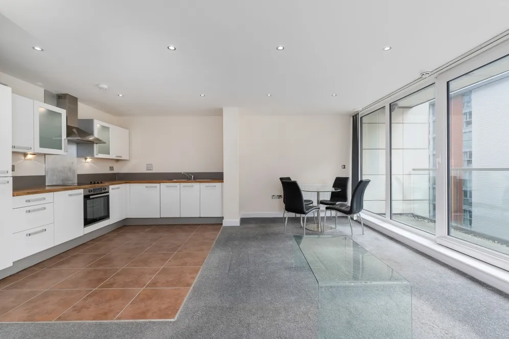 Seagull Lane London E16 photo 5