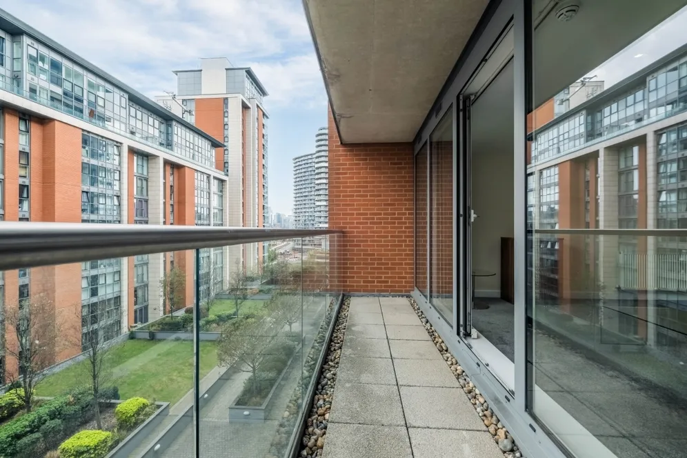 Seagull Lane London E16 photo 8