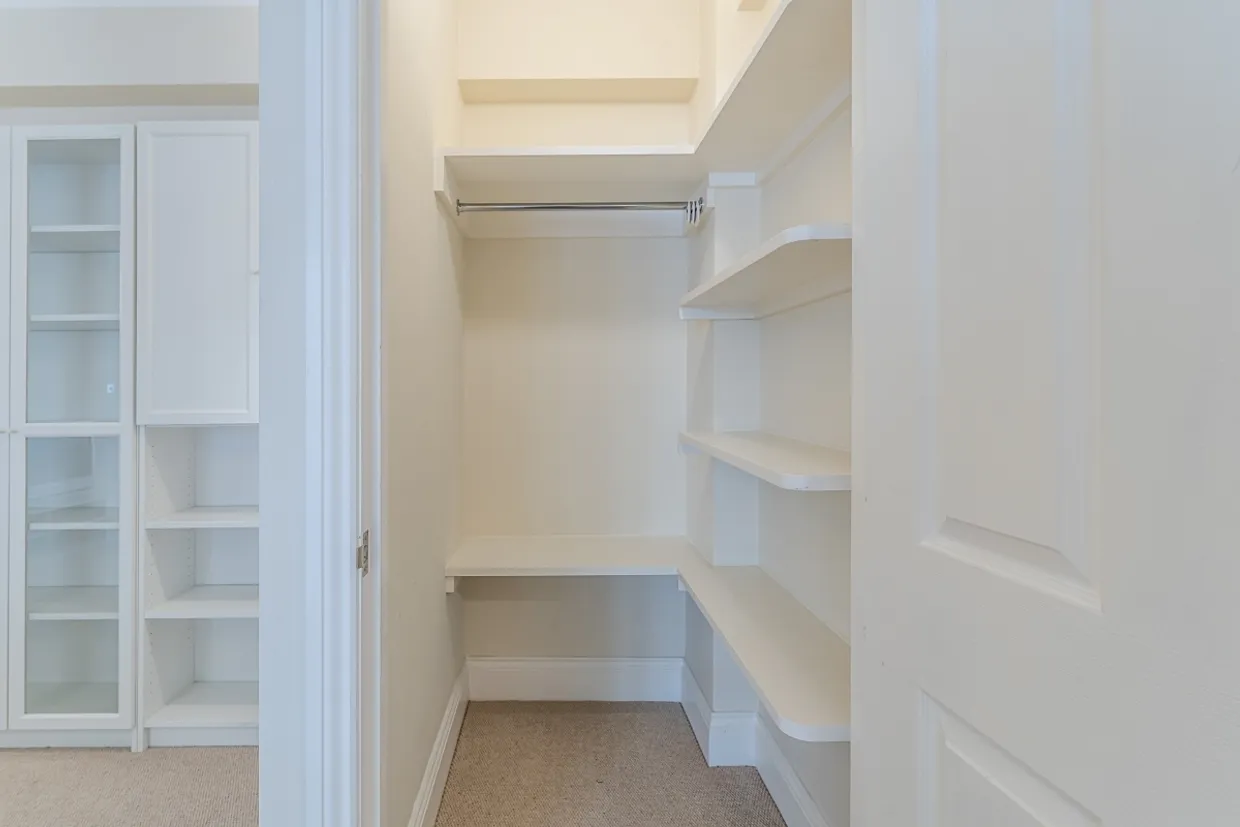 Vicarage Gate London W8 photo 15