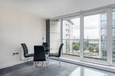 Seagull Lane London E16 photo 14