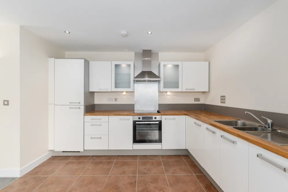 Seagull Lane London E16 photo 15