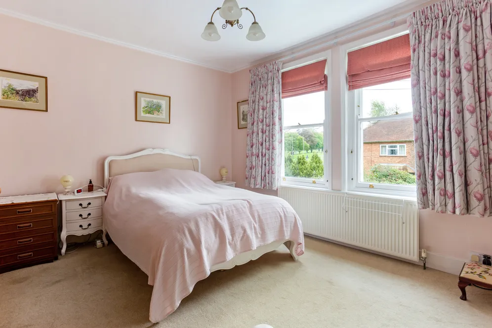 College Road, Epsom, KT17 photo 11