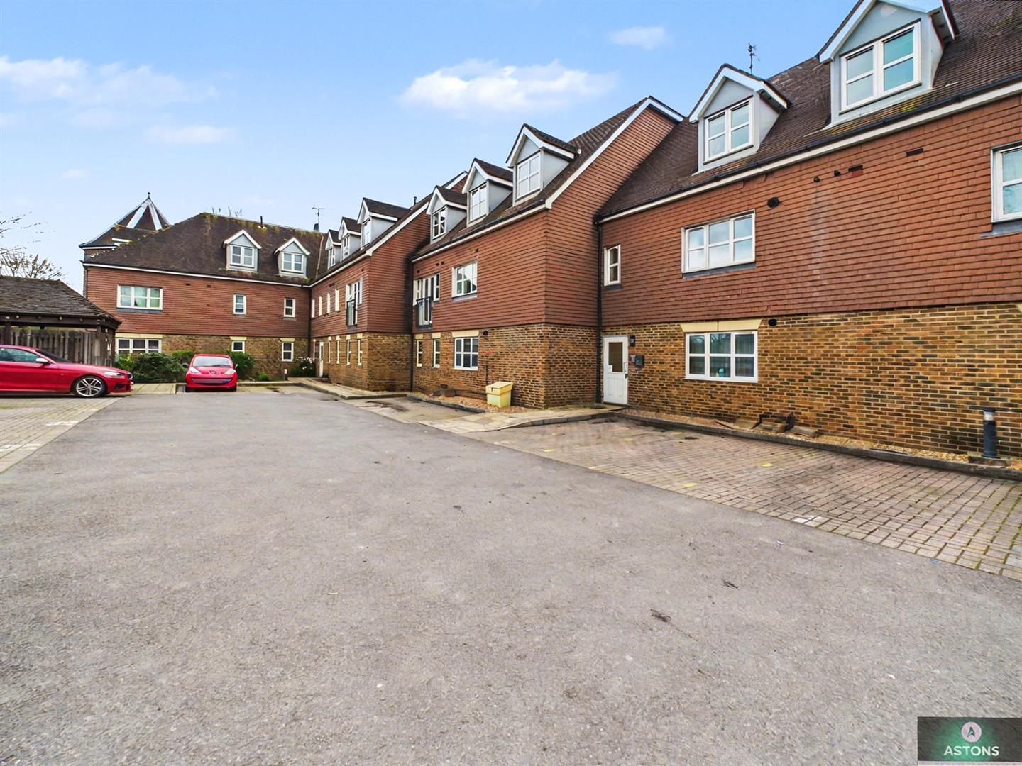 Kitsbridge House, Brookhill Road, Copthorne Image 1