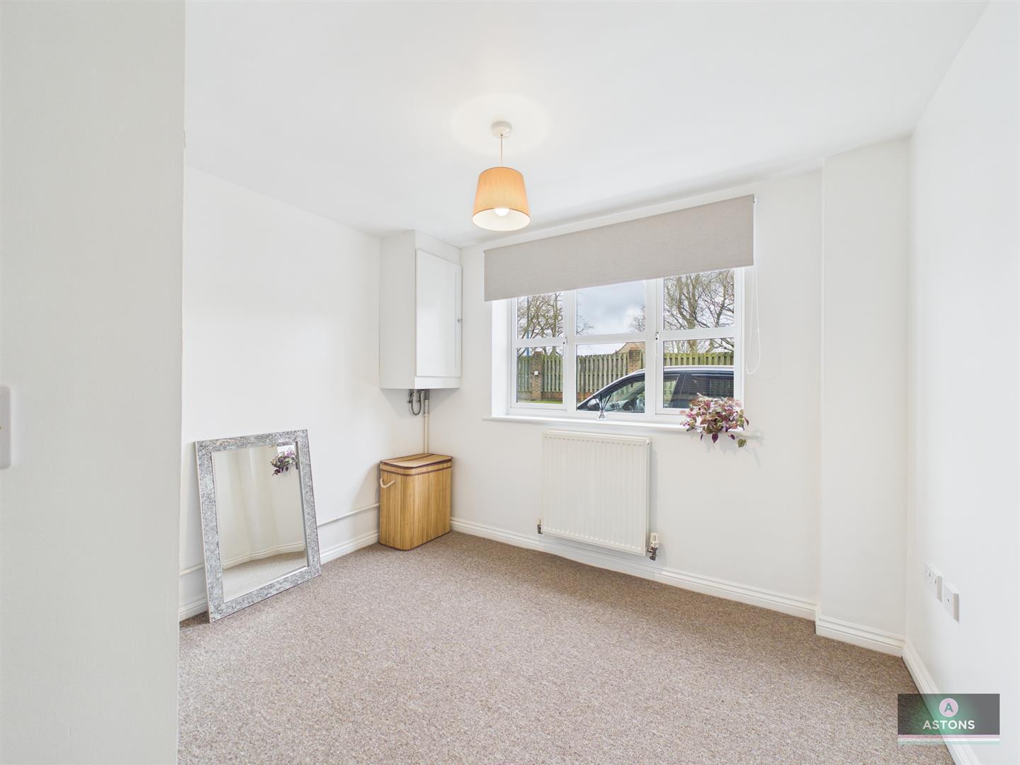 Kitsbridge House, Brookhill Road, Copthorne Image 5