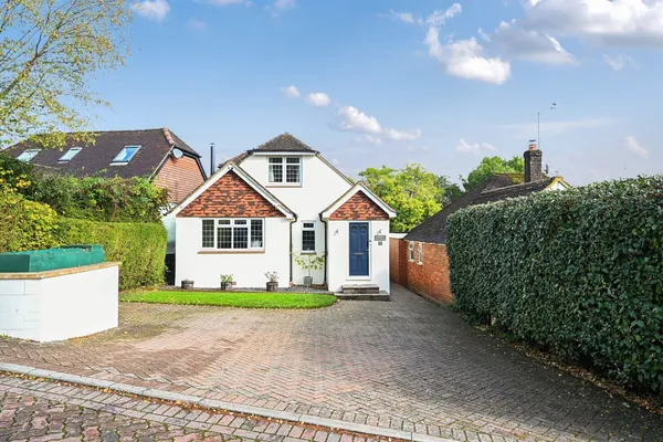 Hill Top Road, West Hoathly, RH19 photo 1