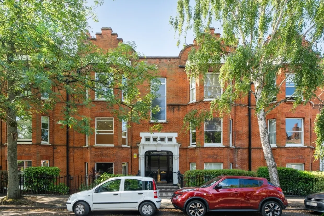 Flanders Road London W4 photo 1