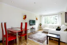 Parkside, SW19 photo 2