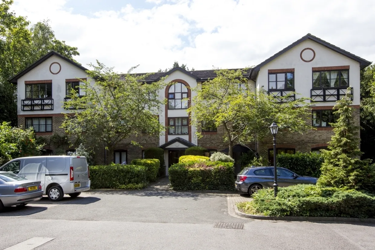Parkside, SW19 photo 9