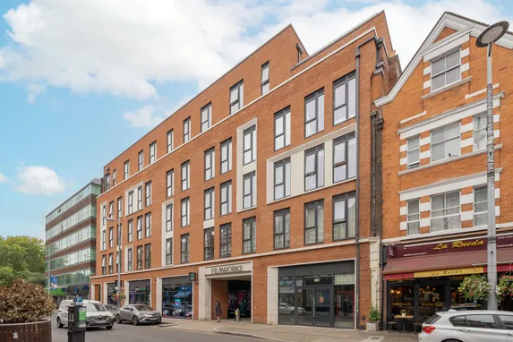 Bond Street, Ealing, W5
