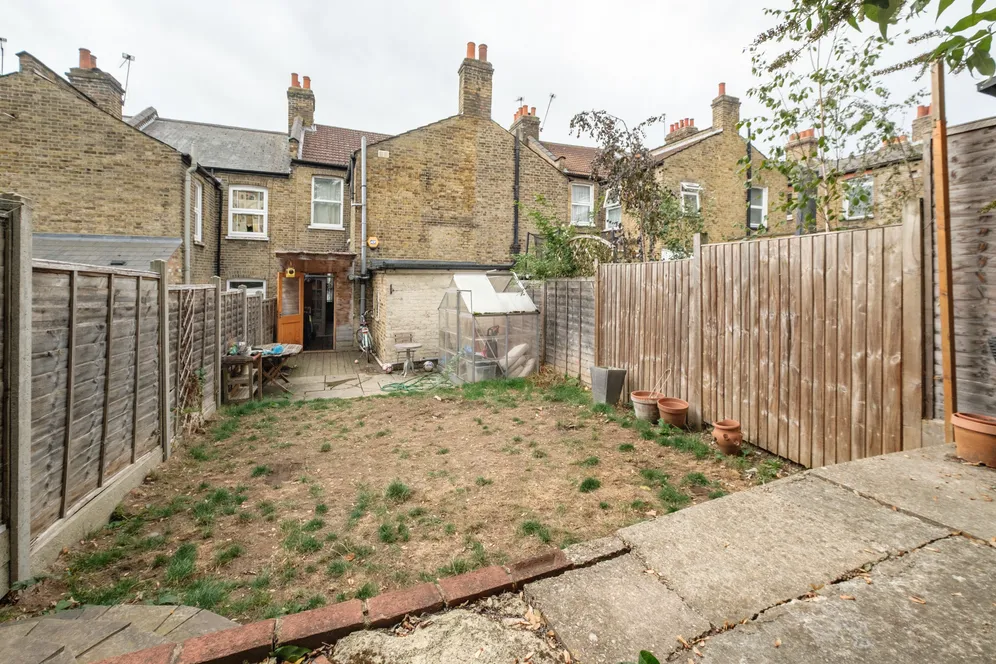 Steele Road, London, N17 photo 16