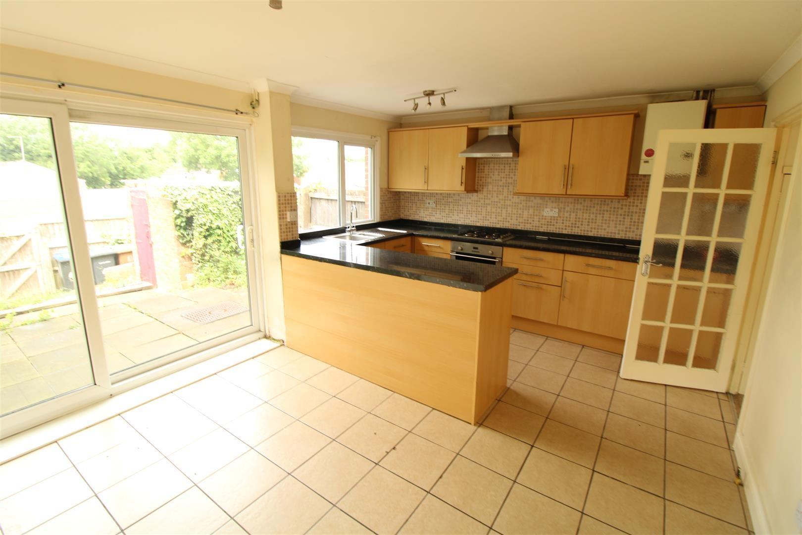 Nelson Close, Daventry Image 2