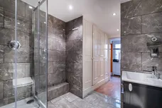 Kensington Court, London, W8 photo 15