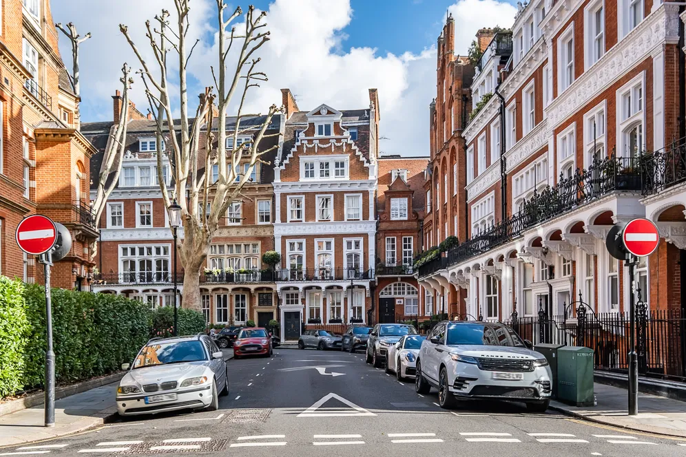 Kensington Court, London, W8 photo 16