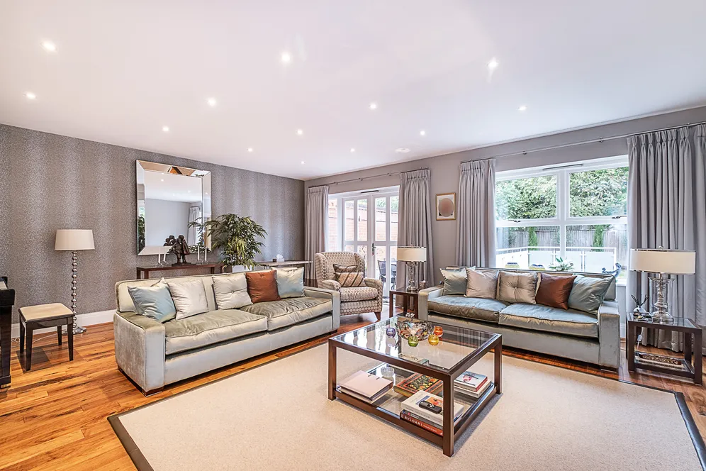 Arterberry Road, London, SW20 photo 13