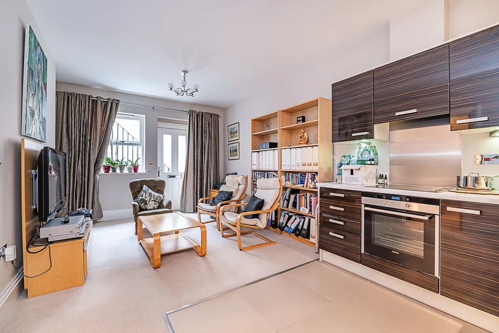 Arterberry Road, London, SW20 photo 26