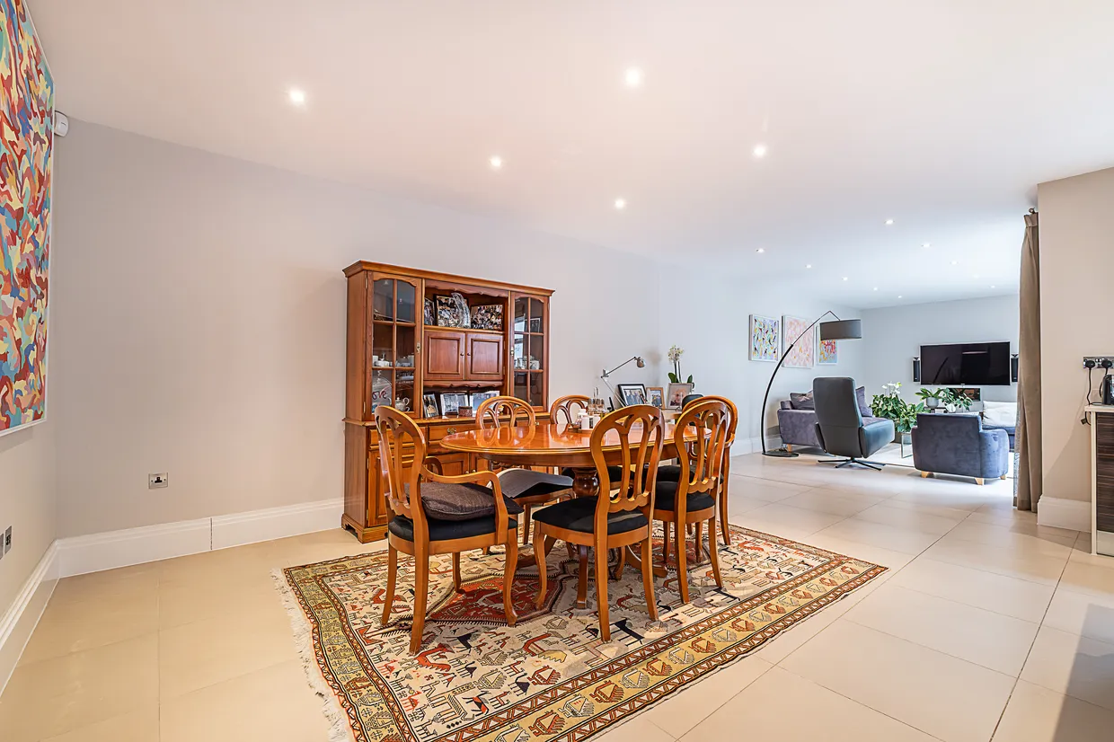 Arterberry Road, London, SW20 photo 31