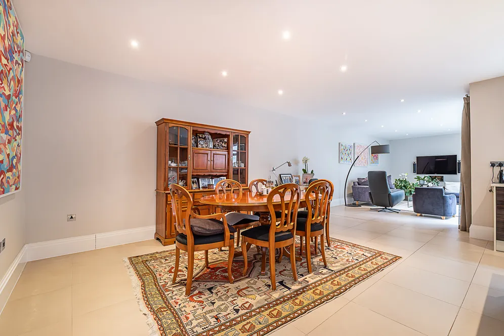 Arterberry Road, London, SW20 photo 31