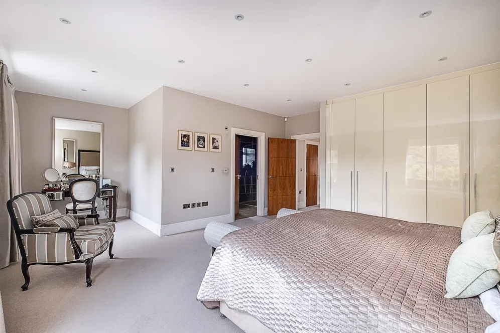 Arterberry Road, London, SW20 photo 35