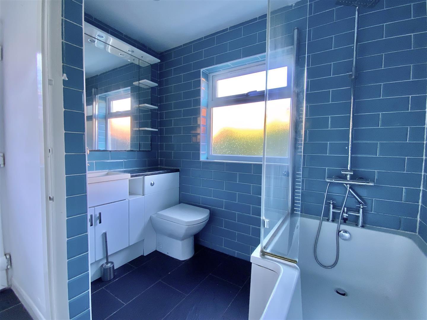 St. Giles Street, New Bradwell, Milton Keynes Image 6