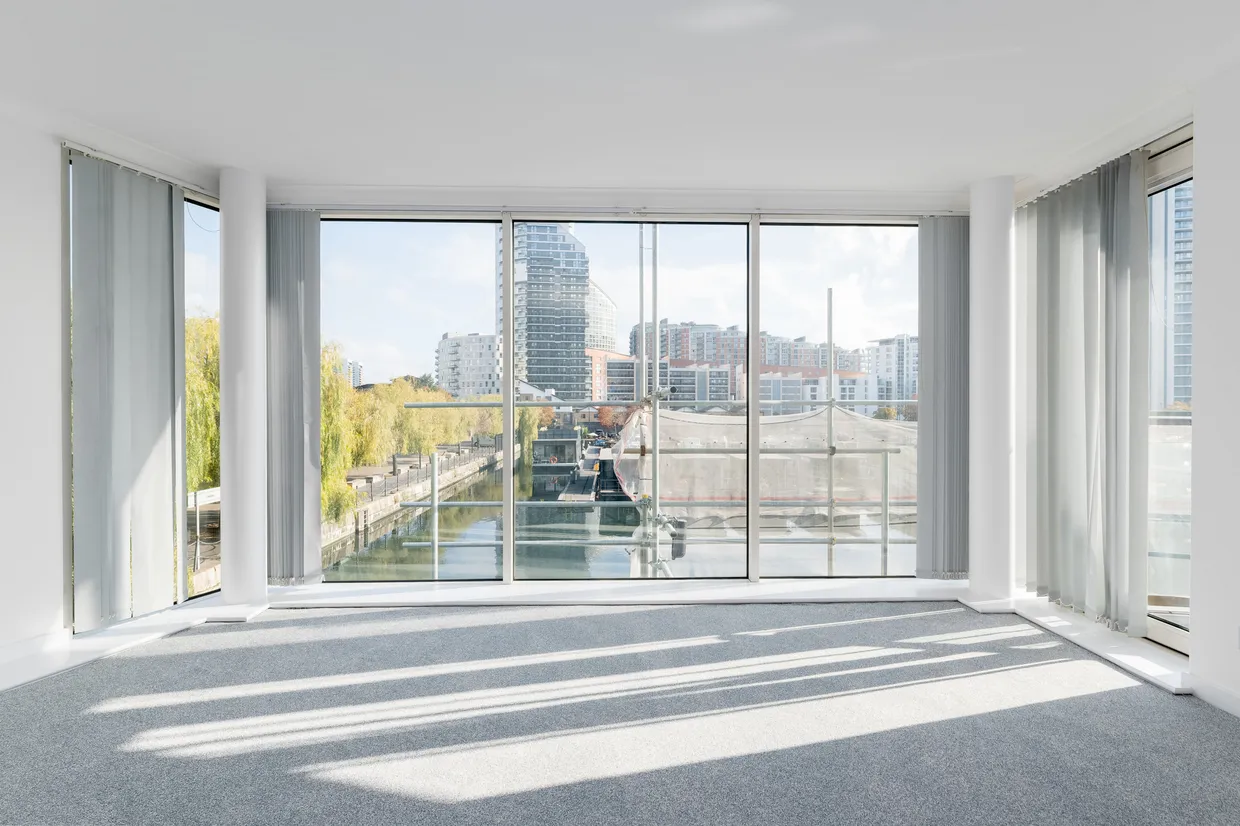 Boardwalk Place, London, E14 photo 1